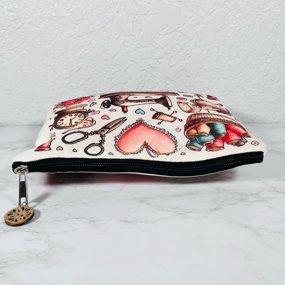 Sewing Pattern Pouch with Button Zipper Pull - Picture 6 of 9